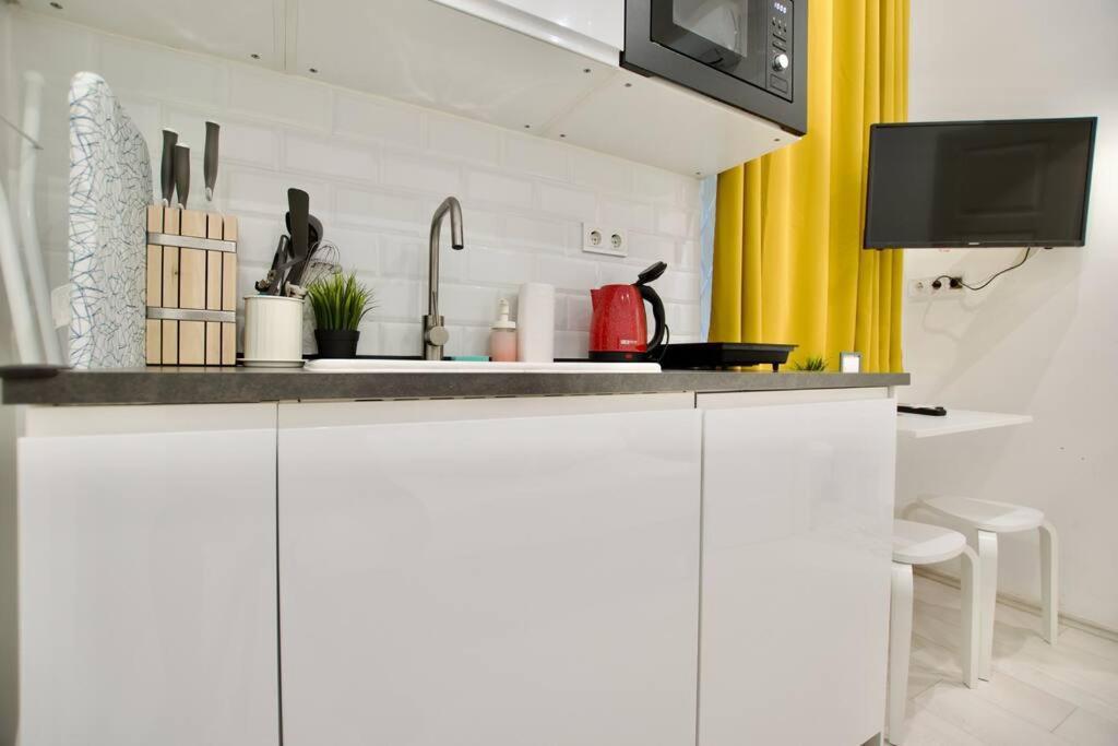Standard Apartment By Hi5-St. King Mini Studio Budapeste Exterior foto